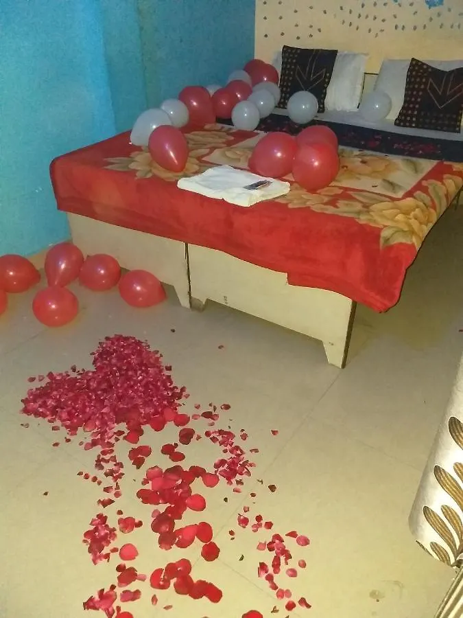 Hotel Queen Palace Agra  Guest house